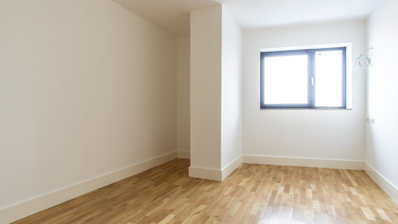 Apartament 3 camere, vedere spate, et 8/10, Complex 102 The Address, Comision 0%