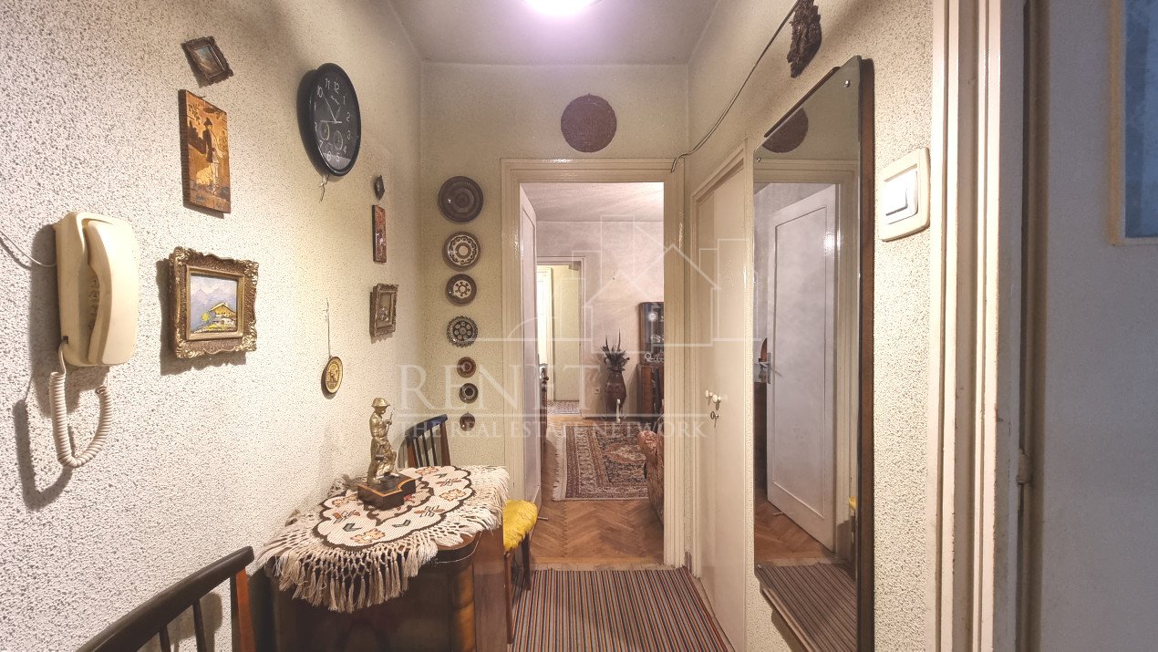 Aăartament central, 3 camere,, 2 balcoane