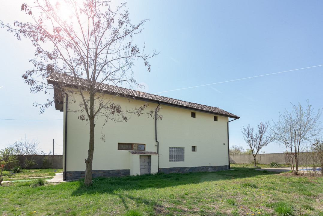 Vila cu piscina,in cadru natural, langa padure si lac Butimanu - Ungureni