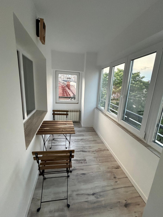 UNIRII, 3 CAMERE LUX-80 MP!