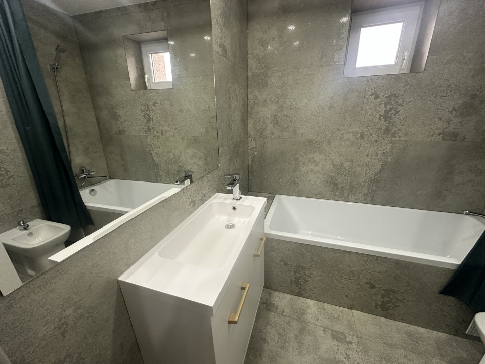 UNIRII, 3 CAMERE LUX-80 MP!