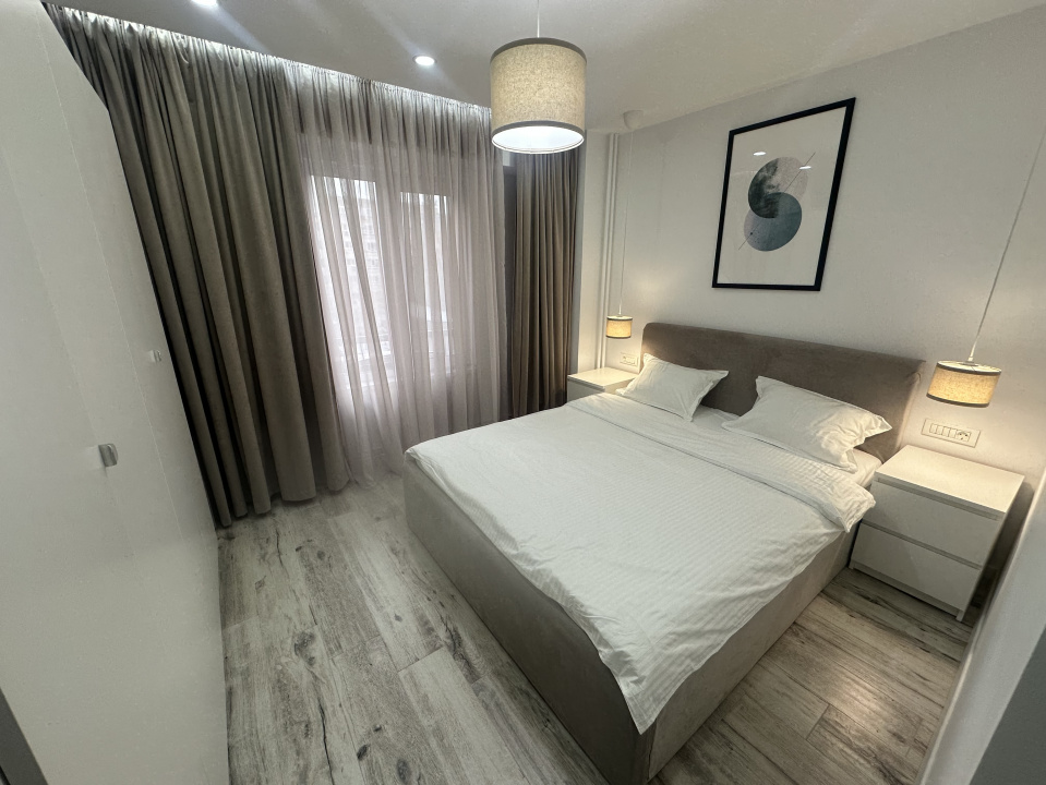 UNIRII, 3 CAMERE LUX-80 MP!