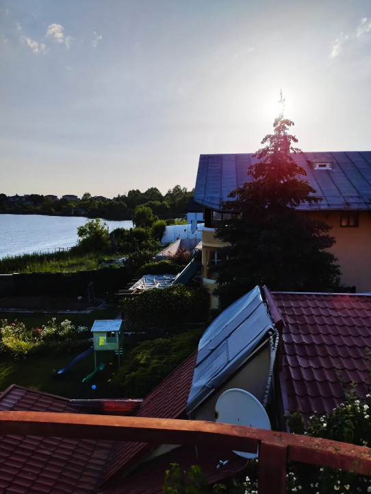 SUPER OCAZIE SE VINDE VILA DE LUX SI CASA DE OASPESTI IN BALOTESTI LA LAC