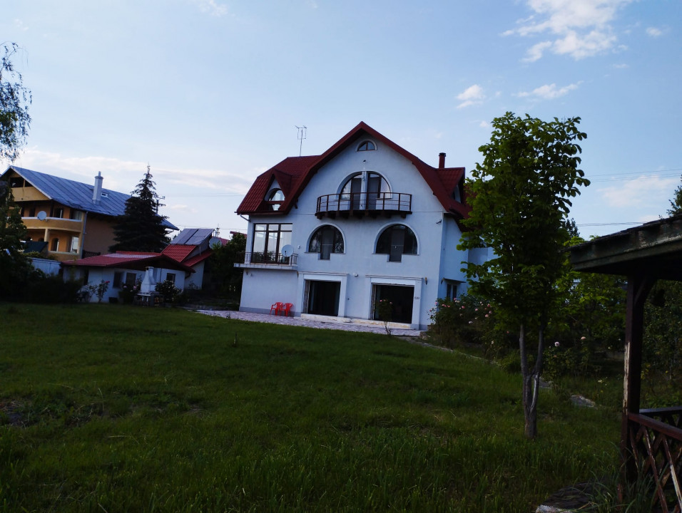 SUPER OCAZIE SE VINDE VILA DE LUX SI CASA DE OASPESTI IN BALOTESTI LA LAC