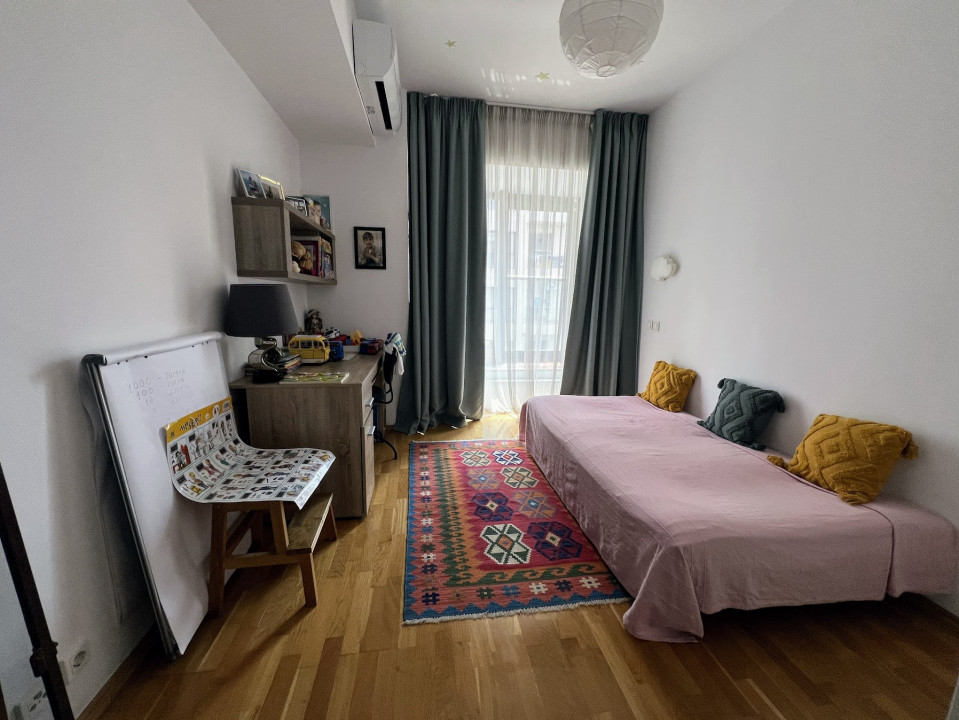 Apartament 3 camere 115 mp, Scoala Americana, loc de parcare si boxa 