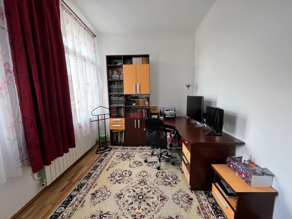 Apartament cladire centrala, intrare separata etaj+mansarda, 6 camere