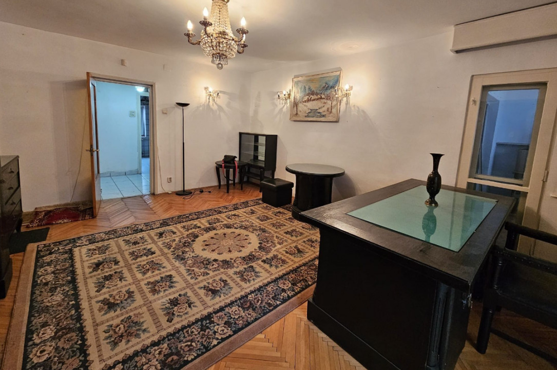 SUPER OCAZIE SE VINDE APARTAMENT 3 CAMERE SPATIOS IN ZONA PIATA UNIRII