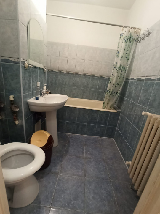 SUPER OFERTA SE VINDE APARTAMENT 3 CAMERE SPATIOS APROAPE DE METROU TINERETULUI