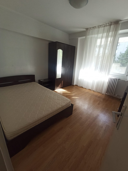 SUPER OFERTA SE VINDE APARTAMENT 3 CAMERE SPATIOS APROAPE DE METROU TINERETULUI