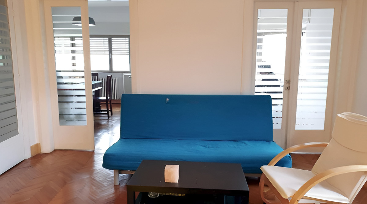 Super Ocazie Apartament cu 4 camere decomandat în Unirii de vanzare