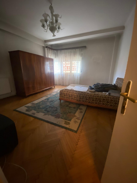 SE VINDE APARTAMENT SPATIOS 4 CAMERE 100MP IN ZONA PACHE PROTOPOPESCU-TRAIAN