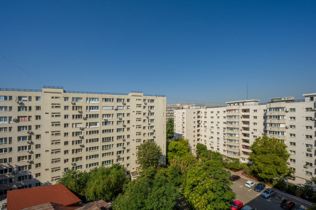 Metrou Dristor - str Complexului - bloc reabilitat termic