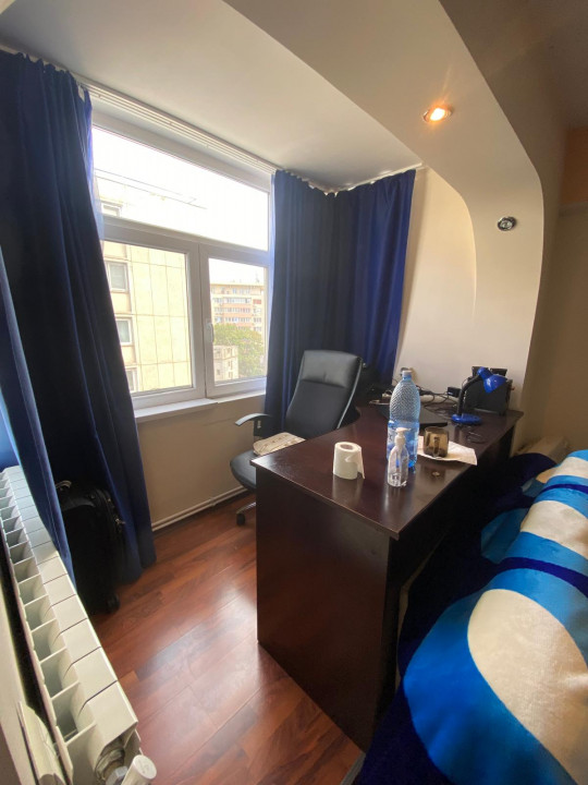 SE VINDE APARTAMENT 2 CAMERE LANGA PARC CISMIGIU-SALA PALATULUI