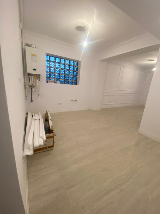 SUPER OCAZIE SE VINDE APARTAMENT 3 CAMERE SPATIOS IN ZONA IANCU + LOC DE PARCARE