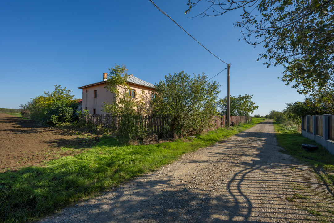 BELCIUGATELE - CANDEASCA LAKES, CASA 200 MP, LOT 4000 MP!