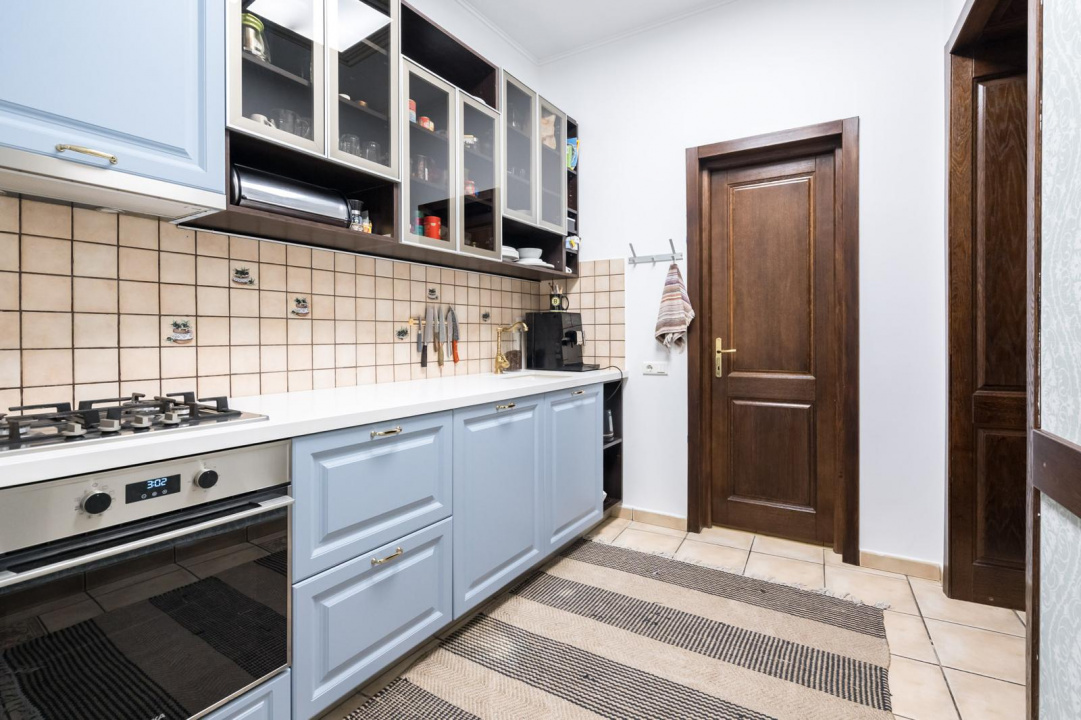 ARMENEASCA, APARTAMENT PARTER-185 MP!