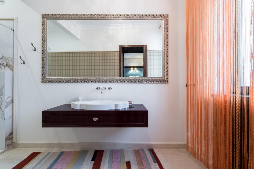 ARMENEASCA, APARTAMENT PARTER-185 MP!