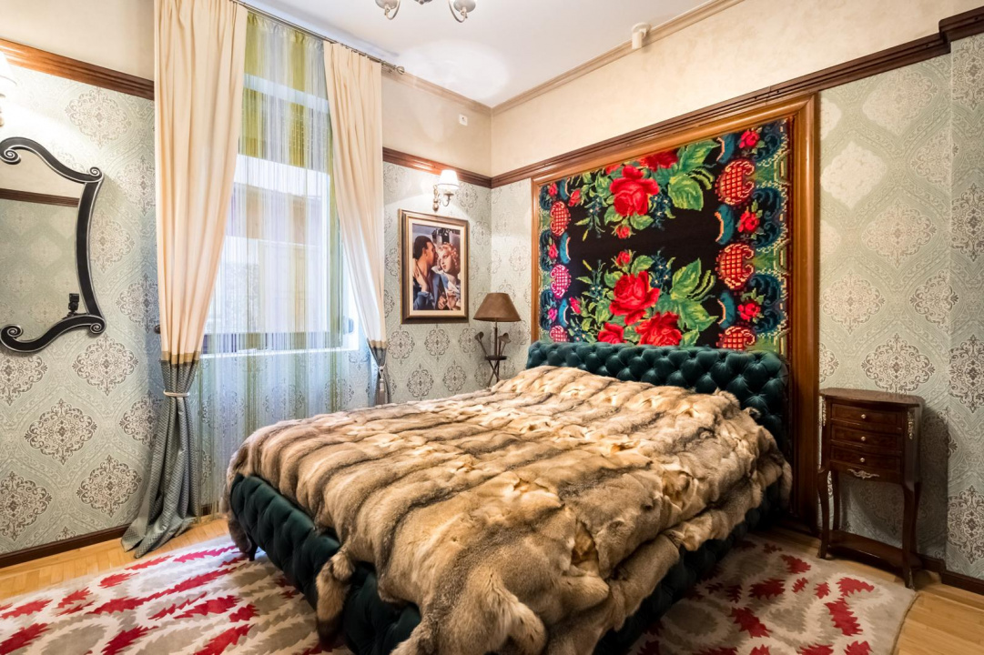 ARMENEASCA, APARTAMENT PARTER-185 MP!