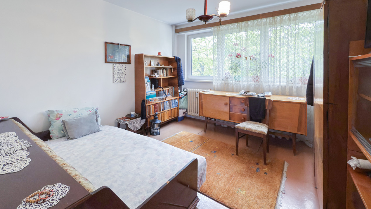 Apartament 2 camere, decomandat, etaj 3/4, Str. Brașov – Drumul Tabere