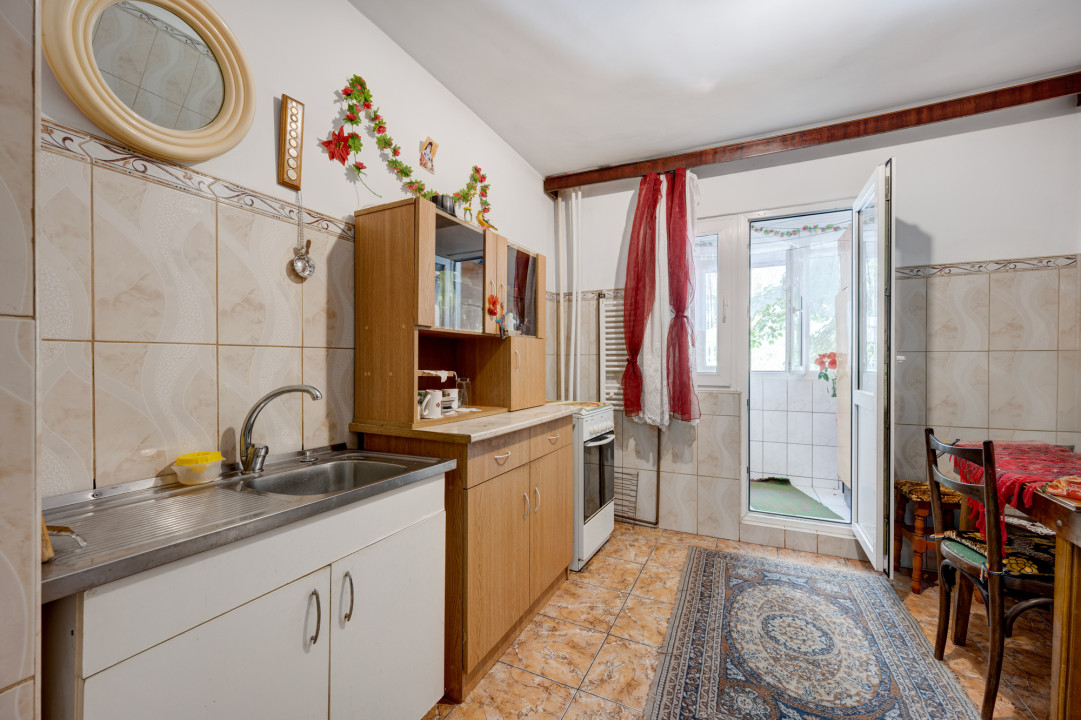 PIATA RAHOVA - STRADA VICINA, 3 CAMERE 70 MP, ETAJ 1! 