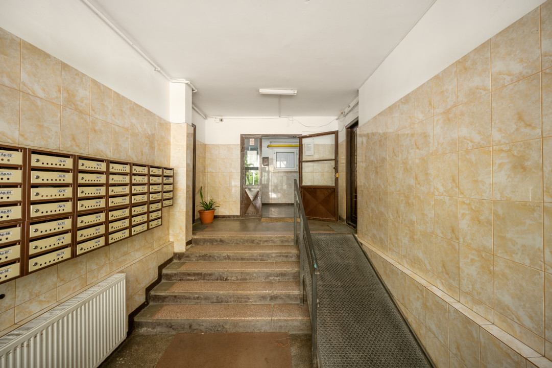 PIATA RAHOVA - STRADA VICINA, 3 CAMERE 70 MP, ETAJ 1! 