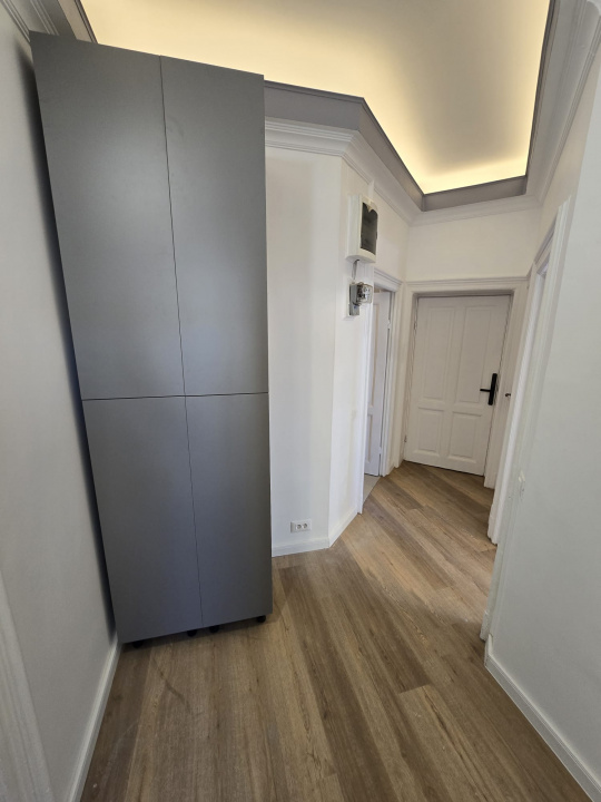 Închiriez apartament în vilă interbelică – Calea Dorobanți, 180 mp, etaj 3/3