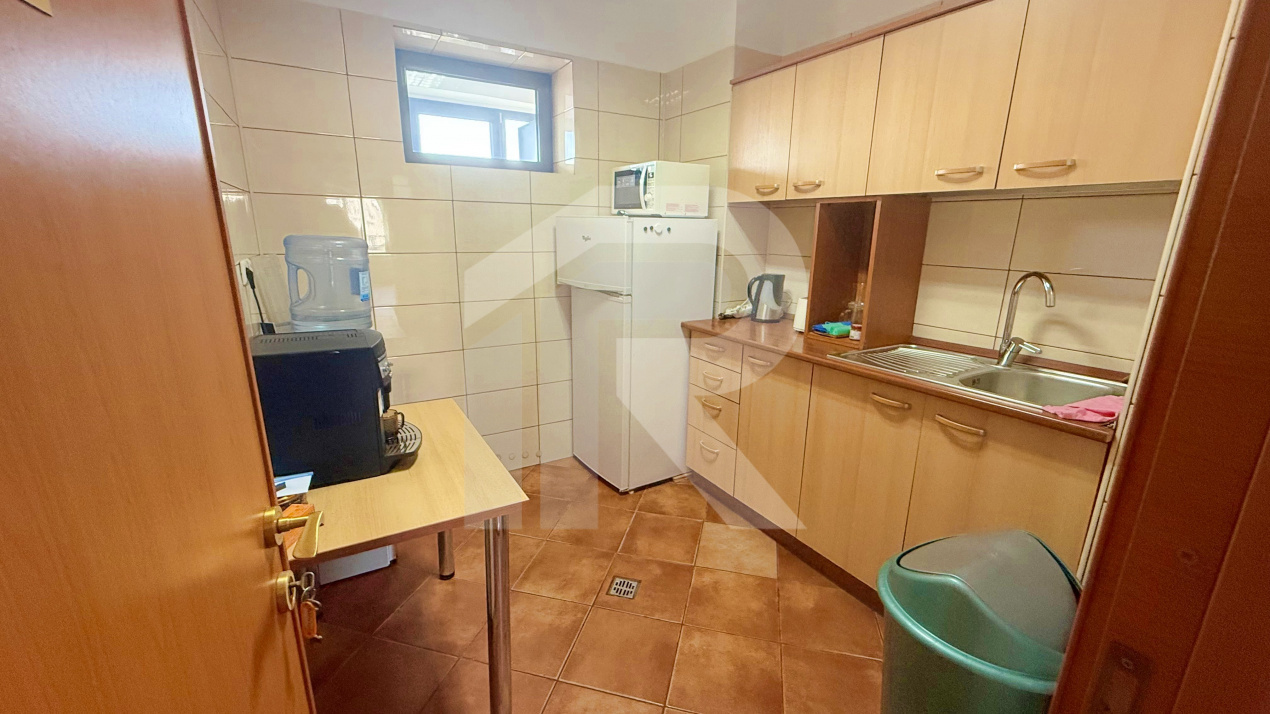 Spatiu birouri zona Mihalache - Turda in imobil mixt, 4 camere, 155 mp, 8 eur/mp