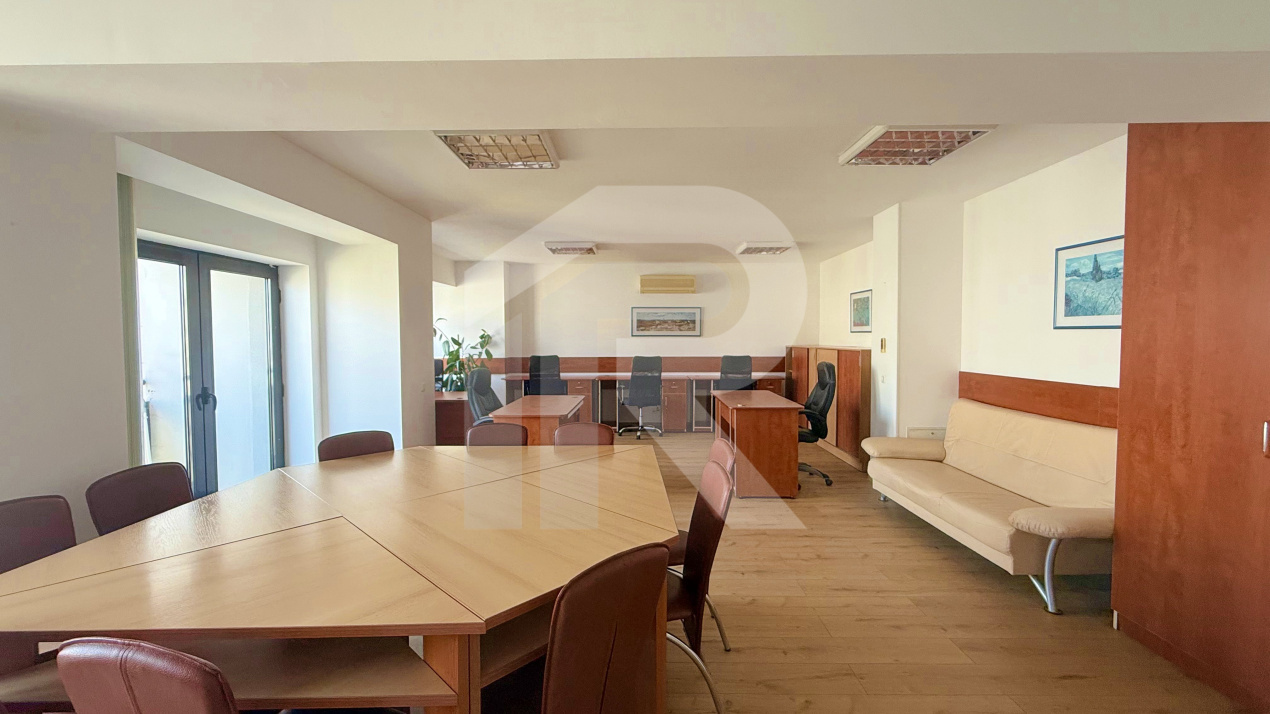 Spatiu birouri zona Mihalache - Turda in imobil mixt, 4 camere, 155 mp, 8 eur/mp