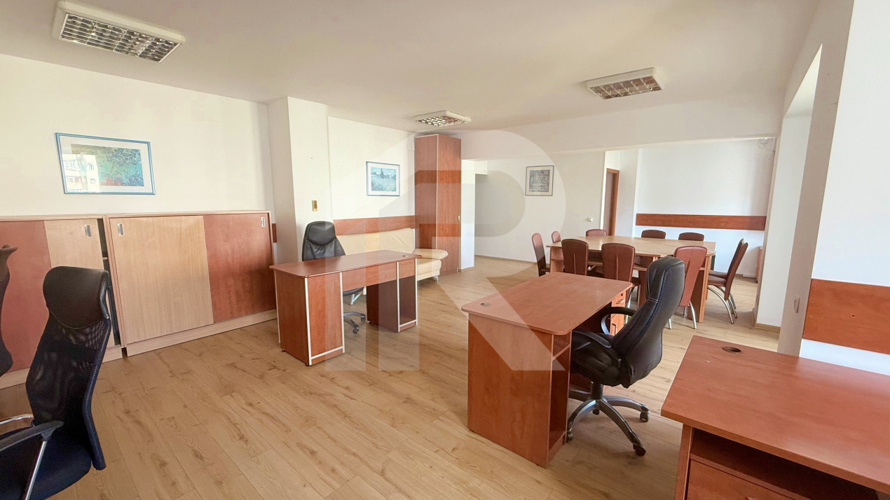 Spatiu birouri zona Mihalache - Turda in imobil mixt, 4 camere, 155 mp, 8 eur/mp