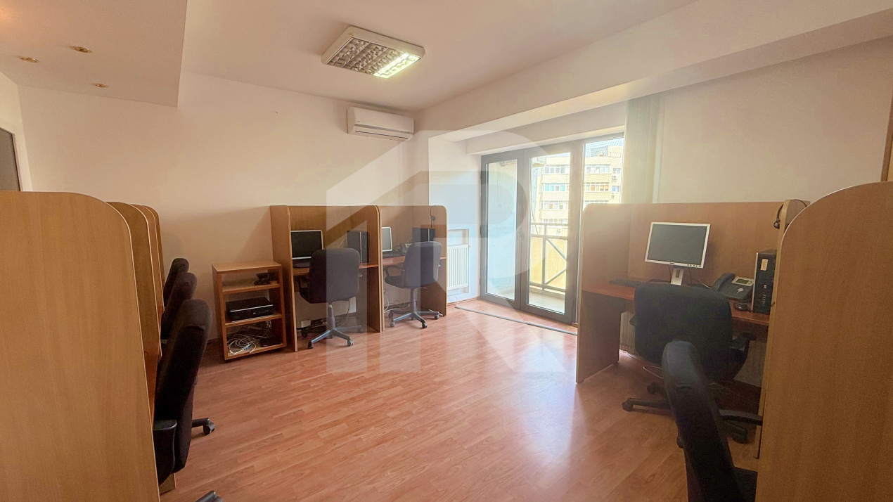 Spatiu birouri zona Mihalache - Turda in imobil mixt, 4 camere, 155 mp, 8 eur/mp