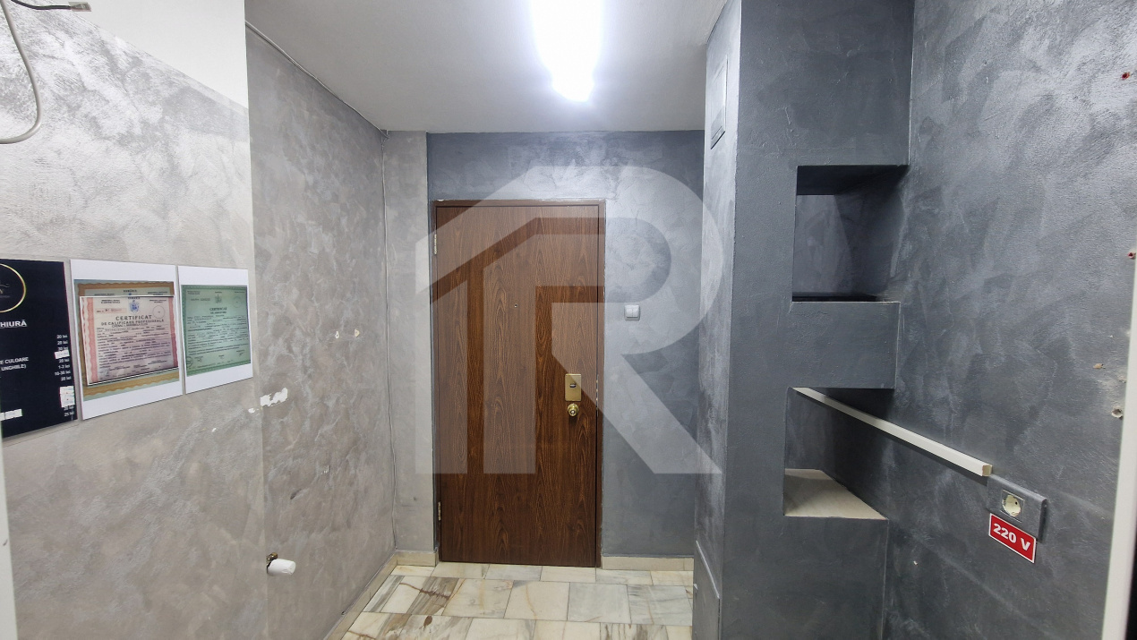 Spațiu comercial , Șoseaua Sălaj, locație premium, fost salon infrumusetare !