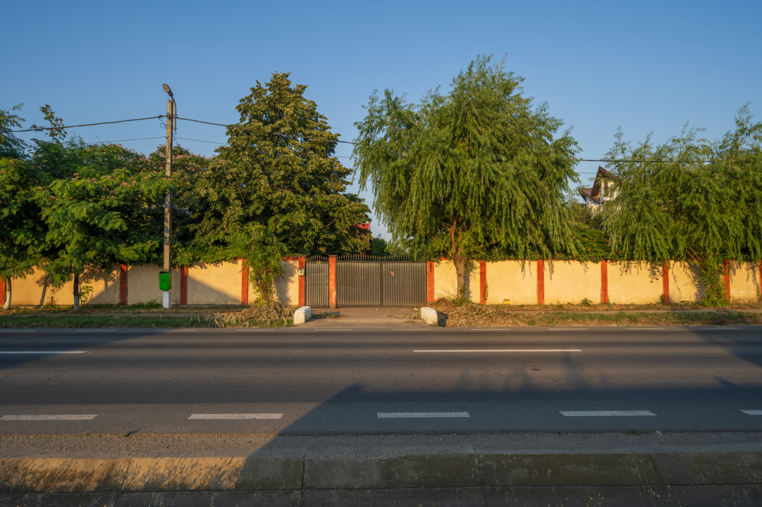 FUNDULEA – CENTRAL, CASA DE VACANTA 100 MP, LOT 2000 MP!