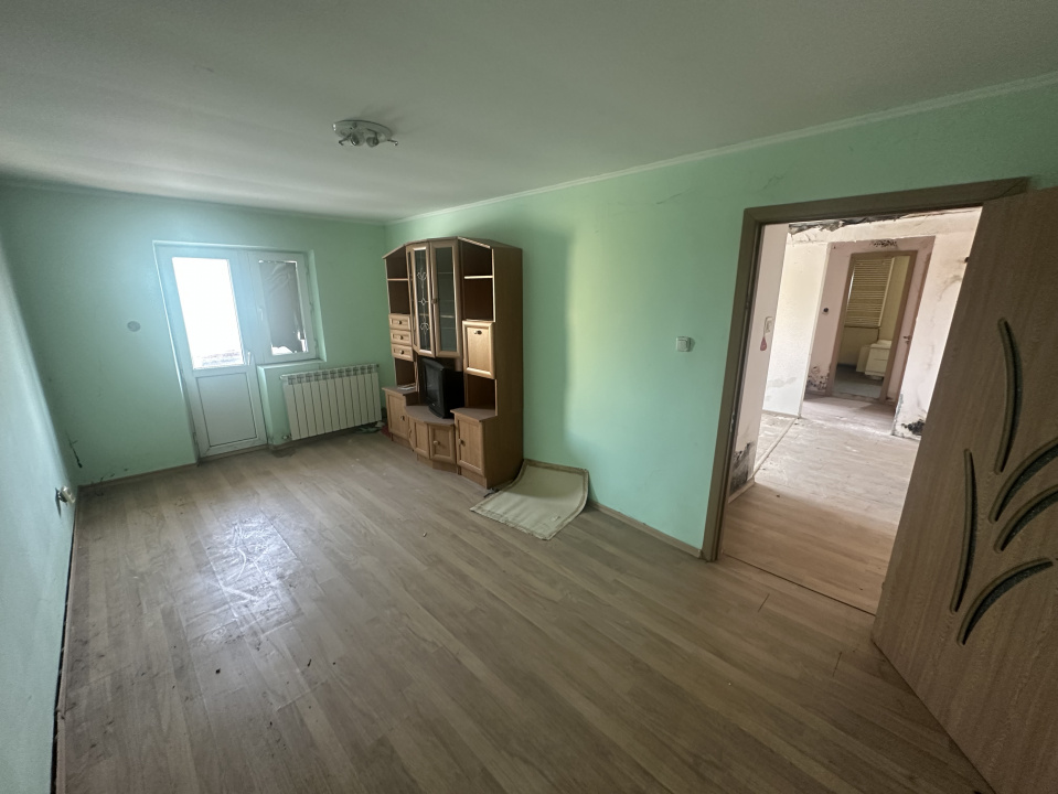 1 DECEMBRIE, 4 CAMERE 98 MP, LOT 22 MP PARCARE!