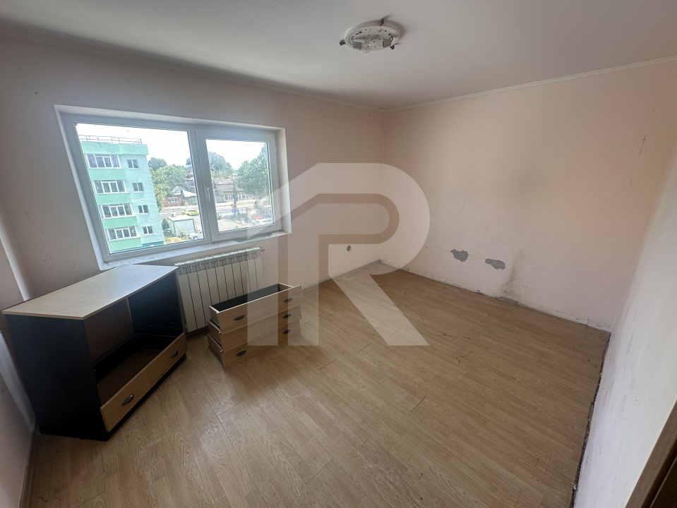 1 DECEMBRIE APARTAMENT 4 CAMERE 98 MP+LOT 22 MP PARCARE