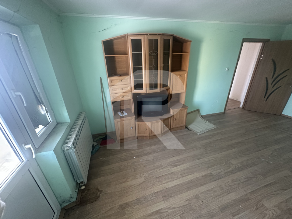1 DECEMBRIE APARTAMENT 4 CAMERE 98 MP+LOT 22 MP PARCARE