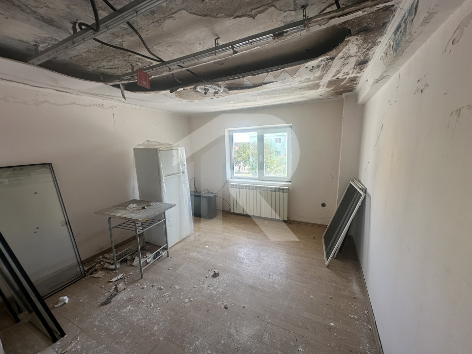 1 DECEMBRIE APARTAMENT 4 CAMERE 98 MP+LOT 22 MP PARCARE