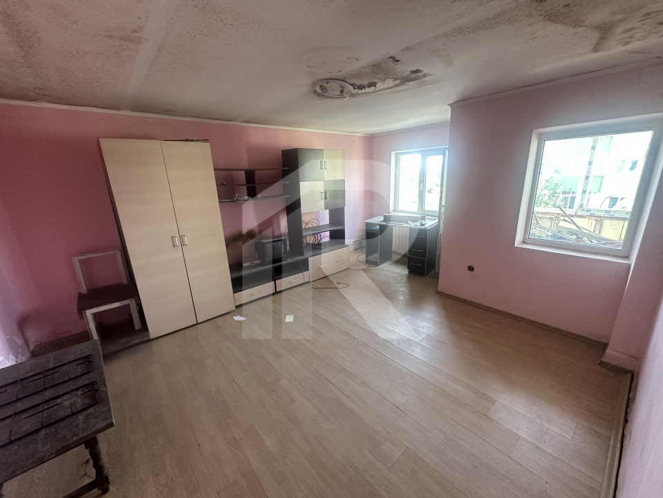 1 DECEMBRIE APARTAMENT 4 CAMERE 98 MP+LOT 22 MP PARCARE