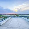 🏡 Reședință modernă 400 mp utili, teren 1.200 mp – deschidere directă la lac