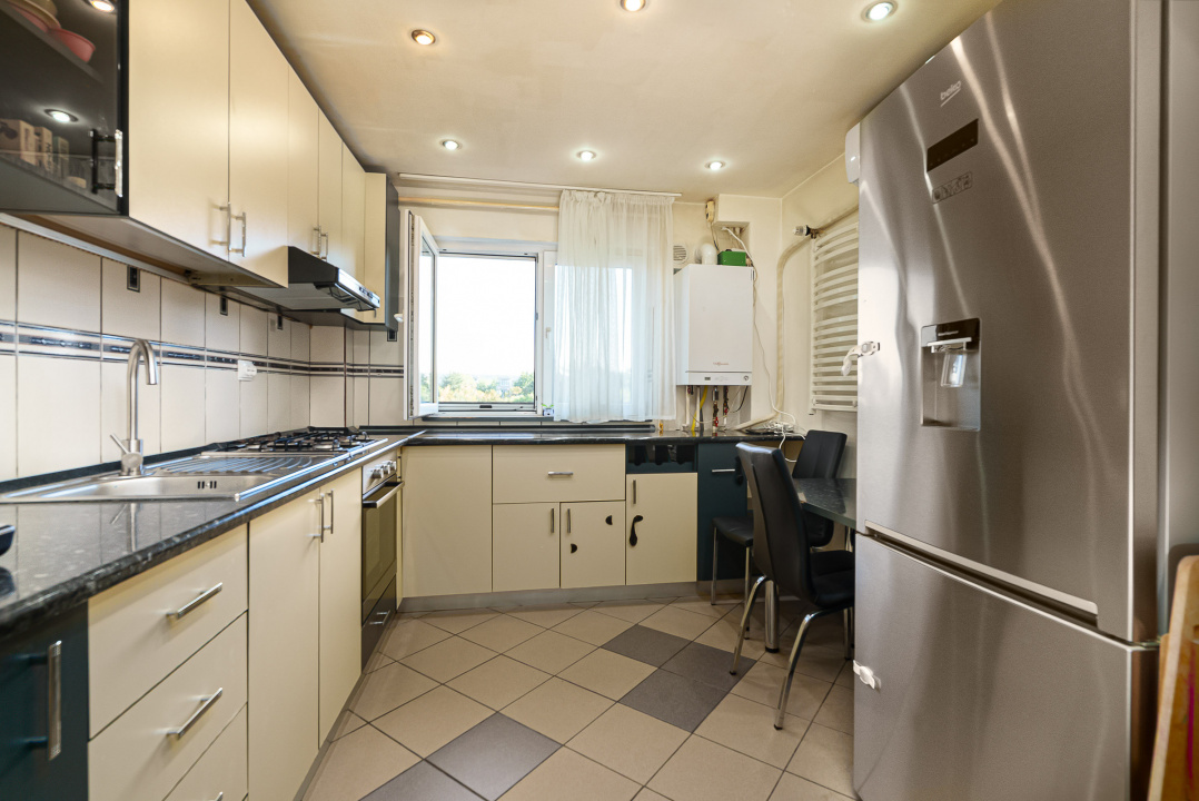 DRISTOR - RAMNICU SARAT - 2 CAMERE 53 MP, ETAJ 4, CENTRALA PROPRIE!