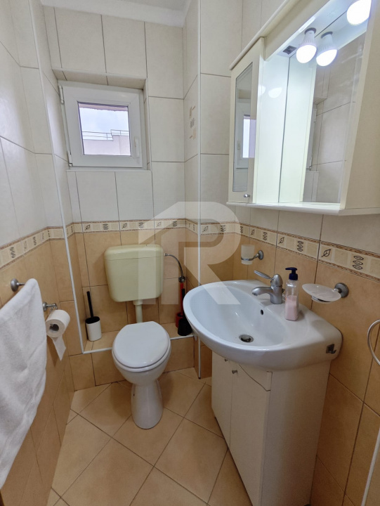 Vânzare apartament 3 camere – Ultracentral, Bloc Scala, Bd. Magheru