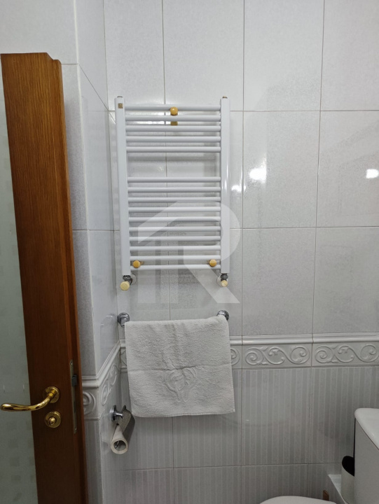 Vânzare apartament 3 camere – Ultracentral, Bloc Scala, Bd. Magheru