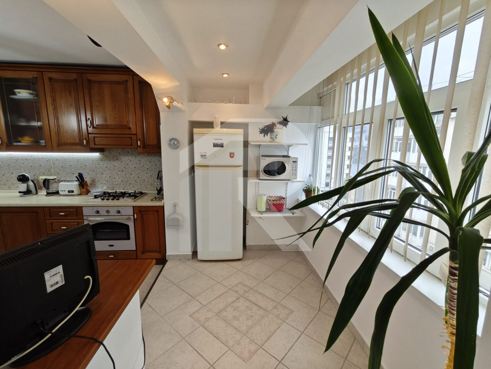 Vânzare apartament 3 camere – Ultracentral, Bloc Scala, Bd. Magheru