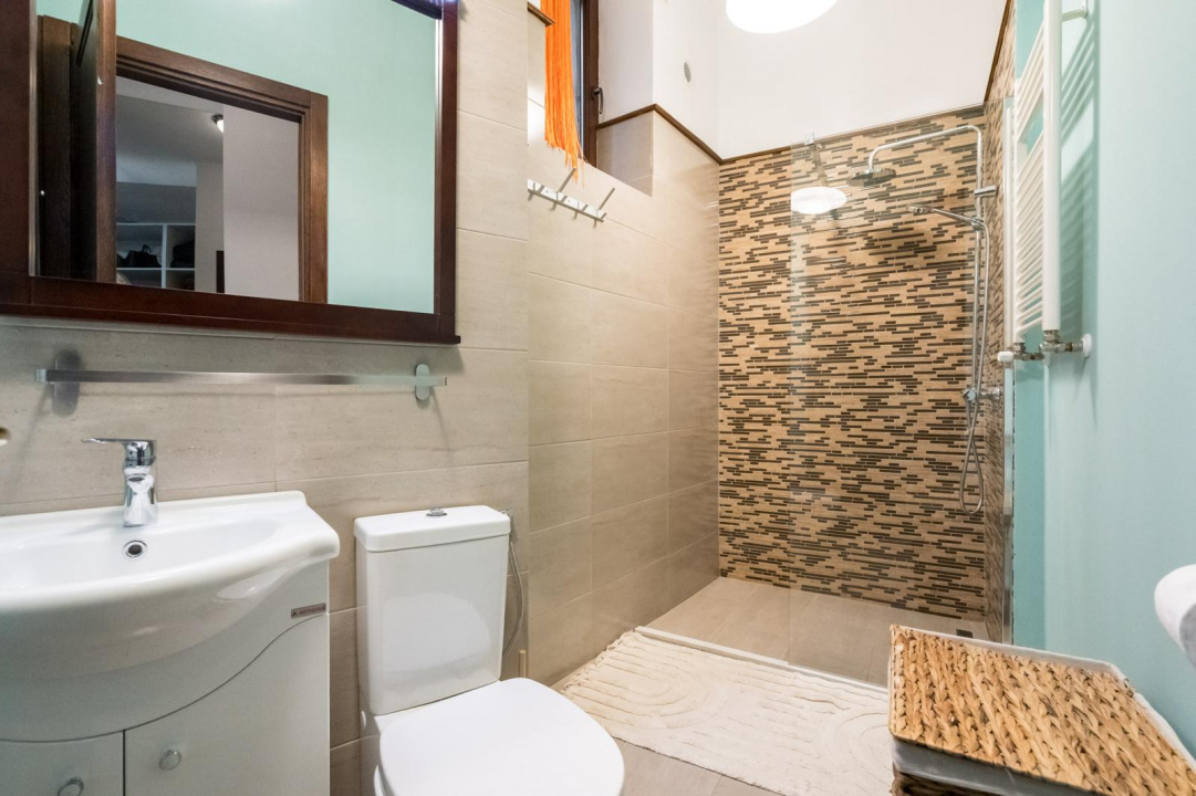 ARMENEASCA APARTAMENT 6 CAMERE 190 MP!