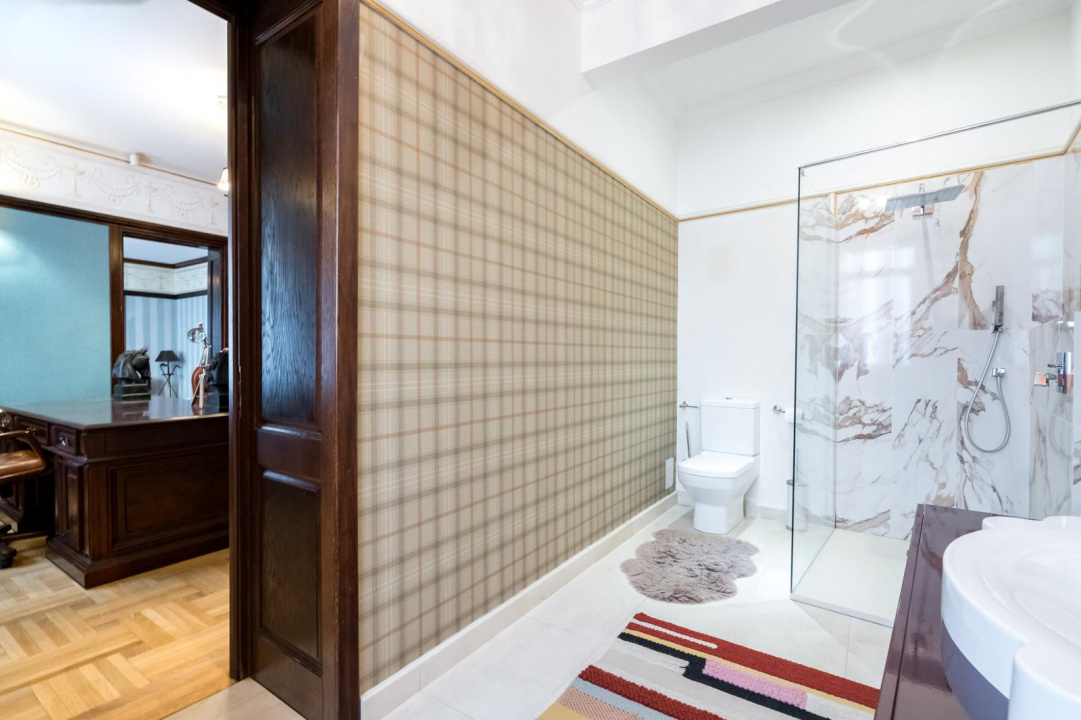 ARMENEASCA APARTAMENT 6 CAMERE 190 MP!