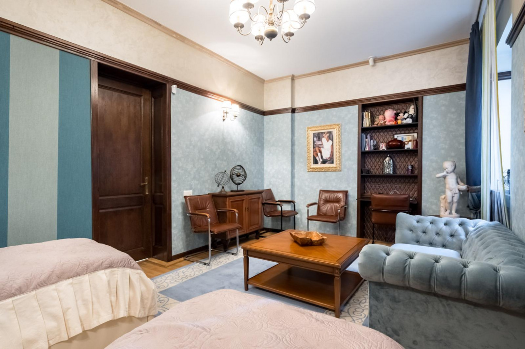 ARMENEASCA APARTAMENT 6 CAMERE 190 MP!