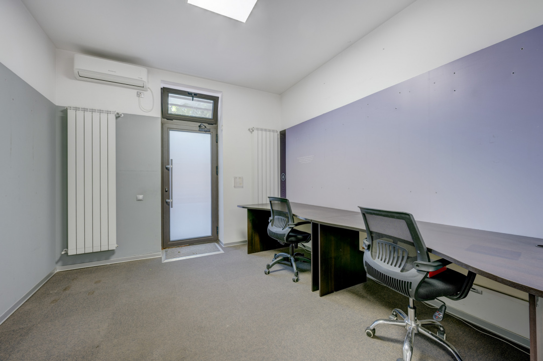 Apartament - birouri -  acces separat - loc de parcare - depozitare
