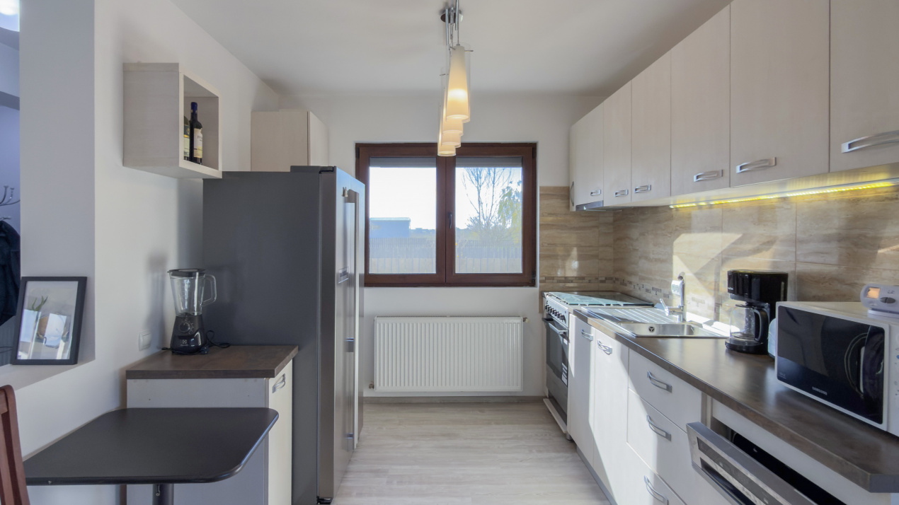 Vila vanzare Sabareni , teren 1876 mp