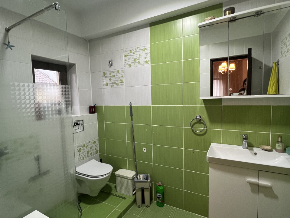 Vila de inchiriat Clinceni, 4 camere, 600 mp curte 