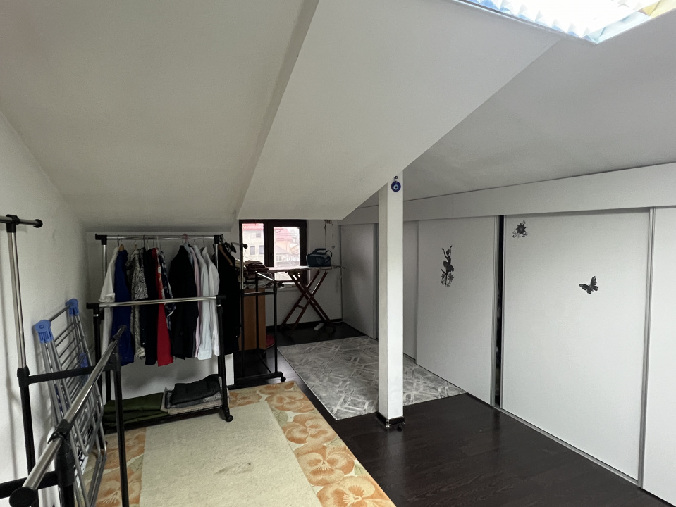 Vila de inchiriat Clinceni, 4 camere, 600 mp curte 