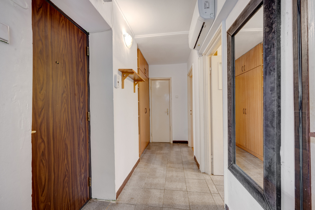 Stefan cel Mare, Aleea Circului  etaj 2/4, Imobil anvelopat